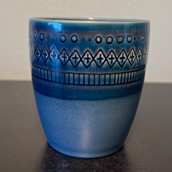 Threshold KINGSLAND Two-Toned Blue Stoneware Mug with Embossed Geometric Design - Picture 5 of 11